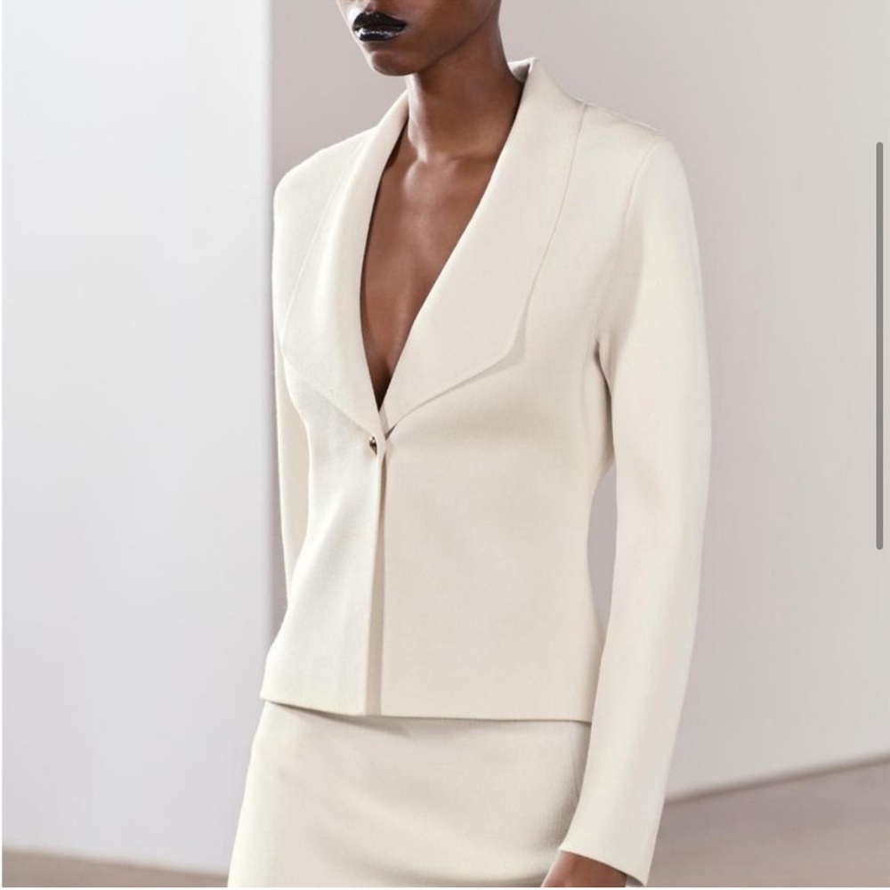 ZARA Off-White Fitted Knit Cardigan
